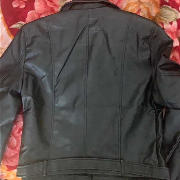 Woman’s jacket - Picture 4 of 4